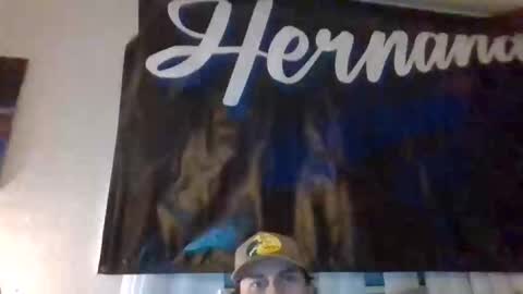 Snapshot of cloudyydayzz chatting on February 2026 11:31:02 AM tallhungandcloudy online show from February 2026 11:31:02 AM