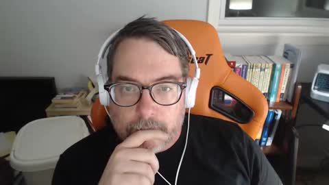 Snapshot of clyde_money chatting on October 2025 11:38:01 PM Clyde Money online show from October 2025 11:38:01 PM