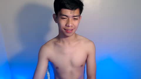 Snapshot of clyde_twinkx chatting on June 2026 01:54:01 AM clyde_twinkx online show from June 2026 01:54:01 AM