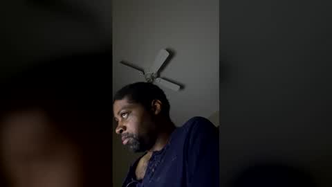 Snapshot of cm653925 chatting on January 2026 03:01:01 AM cm653925 online show from January 2026 03:01:01 AM