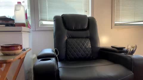 Snapshot of coachg12 chatting on April 2026 01:52:01 PM coachg12 online show from April 2026 01:52:01 PM