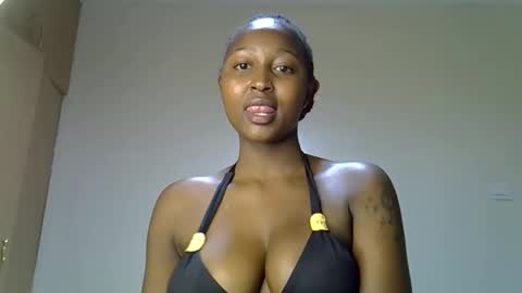 bella online show from November 2025 02:00:02 AM