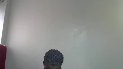 Luna online show from December 2025 12:45:02 PM