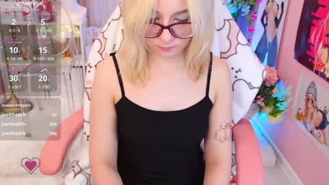 Mia online show from December 2024 03:25:02 AM