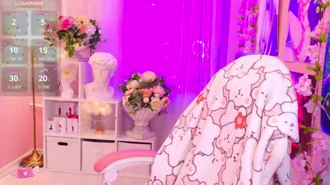 Mia online show from March 2025 12:32:01 AM