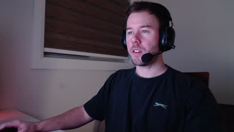 c o f f e e l o u n g e online show from January 2025 02:22:02 AM