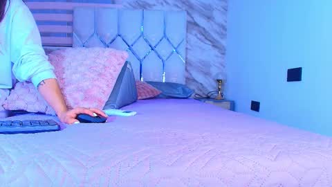 colett online show from February 2026 11:50:02 AM