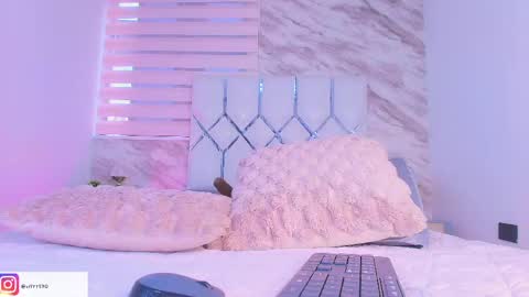 colett online show from April 2026 12:03:01 PM