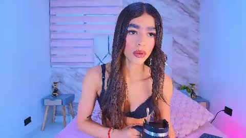 Snapshot of colett_hall chatting on June 2026 12:40:01 PM colett online show from June 2026 12:40:01 PM