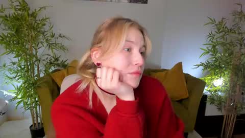 Snapshot of colleen_blake chatting on May 2026 06:09:01 PM Collen Mon Tue Wed Thu Fri GMT 3 0300am - 0900am online show from May 2026 06:09:01 PM