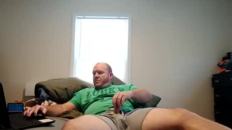 Snapshot of comegetmeinthemorning chatting on January 2025 07:05:01 PM comegetmeinthemorning online show from January 2025 07:05:01 PM