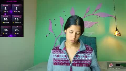 C O N N I E online show from November 2025 12:44:02 PM