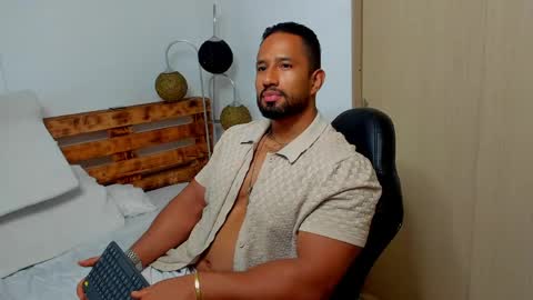 Snapshot of connor_jackson1 chatting on April 2026 02:13:01 AM Connor Jackson online show from April 2026 02:13:01 AM