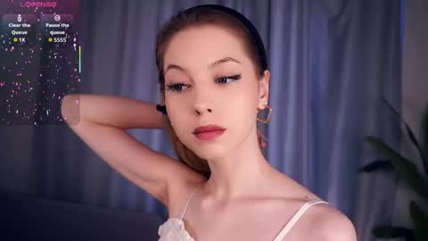 Snapshot of constanceglascov chatting on September 2025 07:32:01 AM Hello im Sofia Welcme to my room .More hugs and kiss for you online show from September 2025 07:32:01 AM