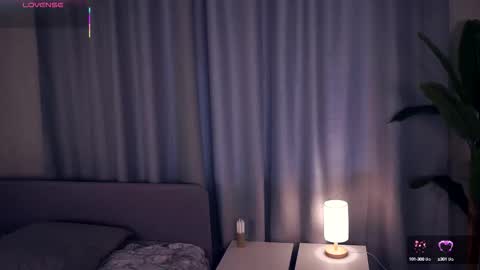 Snapshot of constanceglascov chatting on October 2025 06:35:02 AM Hello im Sofia Welcme to my room .More hugs and kiss for you online show from October 2025 06:35:02 AM