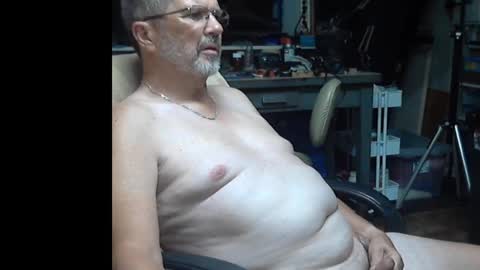 Snapshot of constantbater57 chatting on October 2025 03:46:02 AM conastantbater57 online show from October 2025 03:46:02 AM