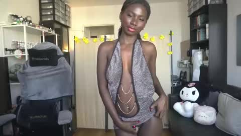 Carola  independent model online show from January 2026 01:04:02 PM