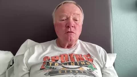 Snapshot of cookoosnest chatting on April 2026 03:17:01 PM cookoosnest online show from April 2026 03:17:01 PM