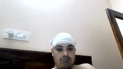 Snapshot of cool_breeze09 chatting on June 2026 06:46:01 AM Cool Breeze09 online show from June 2026 06:46:01 AM