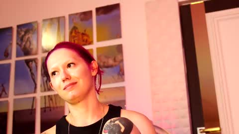 Snapshot of coolteacher chatting on June 2026 11:02:02 AM Ginger The Cringer online show from June 2026 11:02:02 AM