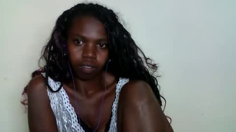 Snapshot of coquine_lara chatting on April 2026 07:11:01 PM coquine_lara online show from April 2026 07:11:01 PM