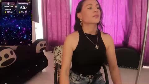 Snapshot of coral_gibson chatting on November 2025 01:44:01 PM Coral online show from November 2025 01:44:01 PM