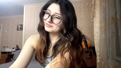Elisheva online show from November 2025 03:24:02 PM