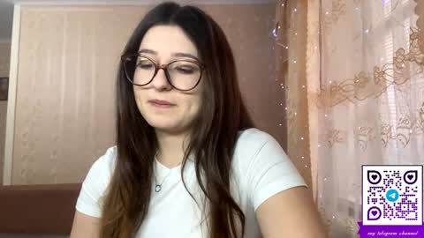 Elisheva online show from April 2026 12:33:01 PM