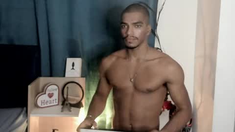 Snapshot of coreyglover chatting on May 2026 07:24:02 AM CoreyGlover online show from May 2026 07:24:02 AM