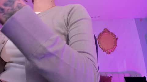 Corinne Russo online show from March 2026 12:32:02 PM