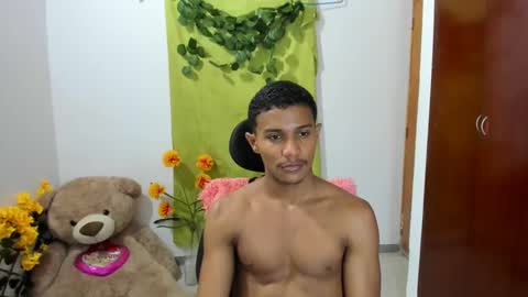 Ethan  online show from January 2025 11:43:02 PM