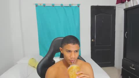 Ethan  online show from September 2025 11:54:01 PM