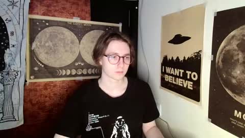 Snapshot of cosmonudes chatting on February 2025 12:21:02 PM Barry online show from February 2025 12:21:02 PM