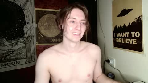 Snapshot of cosmonudes chatting on February 2025 02:48:02 PM Barry online show from February 2025 02:48:02 PM