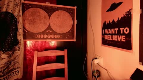 Snapshot of cosmonudes chatting on February 2025 06:31:02 PM Barry online show from February 2025 06:31:02 PM