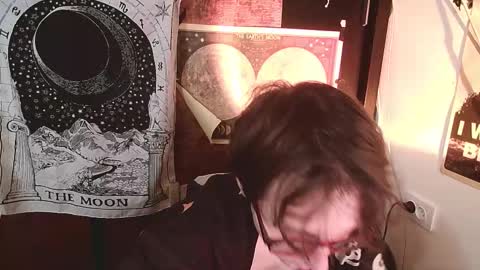 Snapshot of cosmonudes chatting on September 2025 05:57:01 PM Barry online show from September 2025 05:57:01 PM