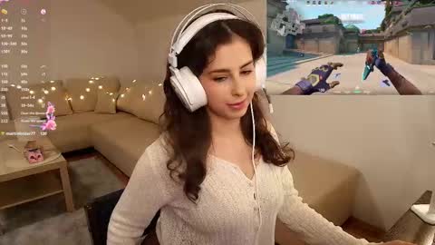 Luna online show from March 2026 06:47:01 PM