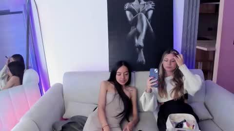 couple_funnyy online show from November 2025 09:29:02 PM