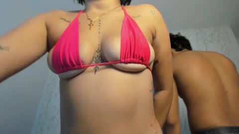 Snapshot of couple_hardroom chatting on February 2026 01:00:02 AM couple_hardroom online show from February 2026 01:00:02 AM