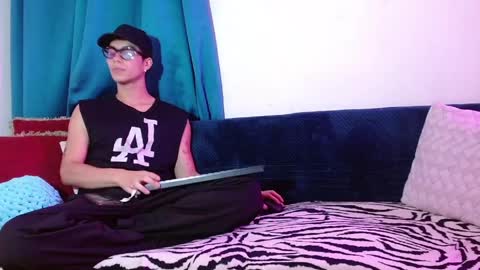 Couple hotFD online show from April 2026 04:23:02 AM