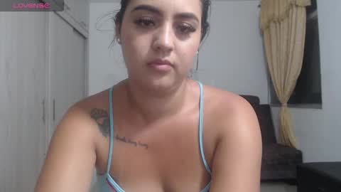  ALEJANDRO Y EMILY  online show from November 2025 02:10:02 AM