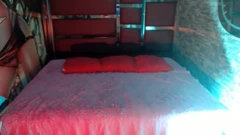 Snapshot of couple_sexxy7 chatting on December 2024 08:40:01 PM MIA LIZ AND SAM online show from December 2024 08:40:01 PM