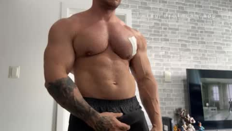 couplemuscle40 online show from November 2025 07:45:02 PM