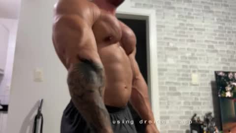 couplemuscle40 online show from March 2026 02:07:02 AM