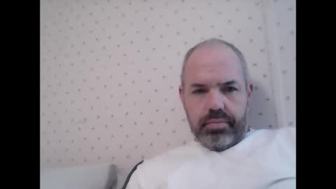 coupleofbucks online show from November 2025 07:38:01 PM