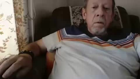 courieral1 online show from September 2025 03:45:01 PM