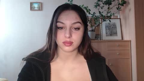 Courtney online show from January 2025 07:49:02 AM