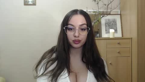 Courtney online show from March 2025 06:30:01 PM