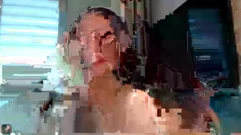 Courtney online show from November 2025 08:04:02 AM