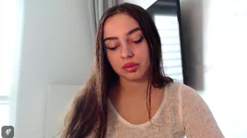 Courtney online show from November 2025 08:24:01 AM